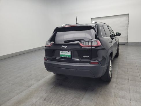 Used 2019 Jeep Cherokee Latitude w/ Popular Appearance Group image 9