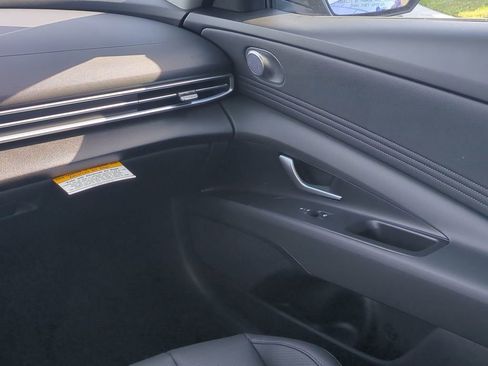 New 2026 Hyundai Elantra Limited image 18