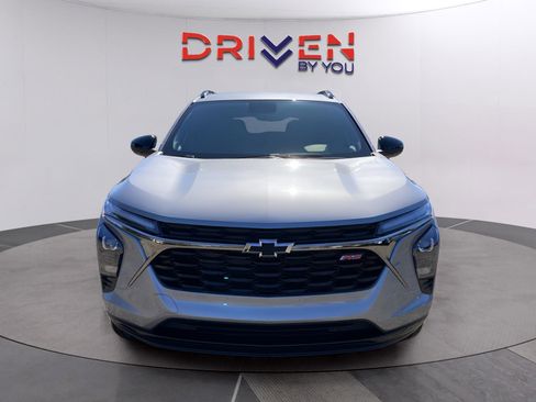 New 2026 Chevrolet Trax RS w/ Driver Confidence Package image 9