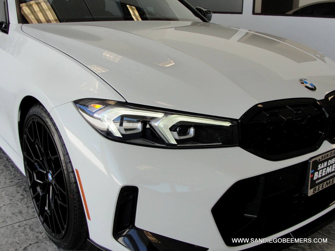 Used 2023 BMW 330i Sedan w/ M Sport Package RWD image 40