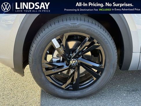 New 2026 Volkswagen Atlas Cross Sport SEL R-Line AWD/4WD image 8