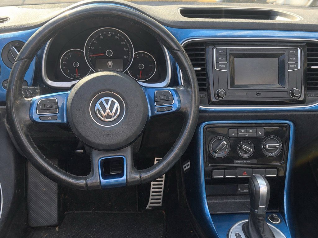Used 2018 Volkswagen Beetle 2.0T S FWD image 19