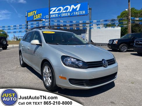 Used 2011 Volkswagen Jetta TDI FWD image 1