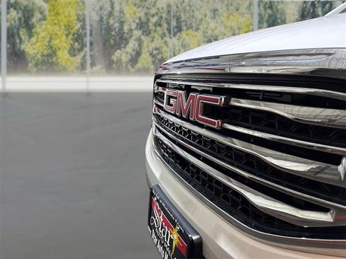 Used 2017 GMC Acadia SLT image 22