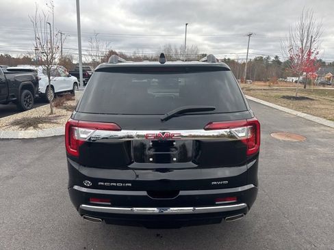 Used 2023 GMC Acadia Denali image 4
