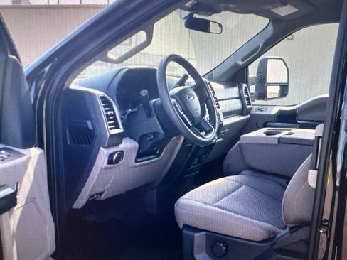 Used 2022 Ford F350 XLT AWD/4WD image 7