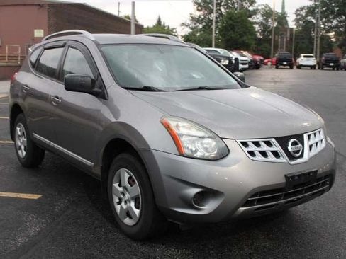 Used 2015 Nissan Rogue S w/ Convenience Package AWD/4WD image 4