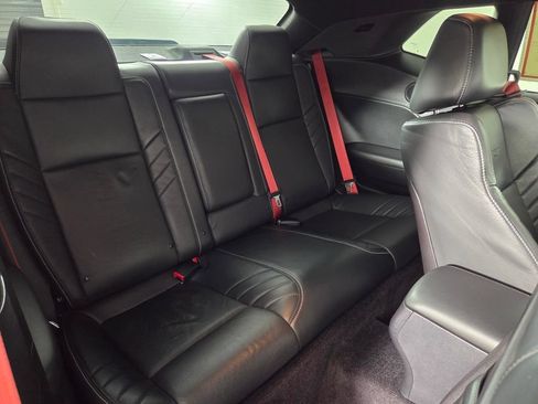 Used 2016 Dodge Challenger SRT Hellcat RWD image 29
