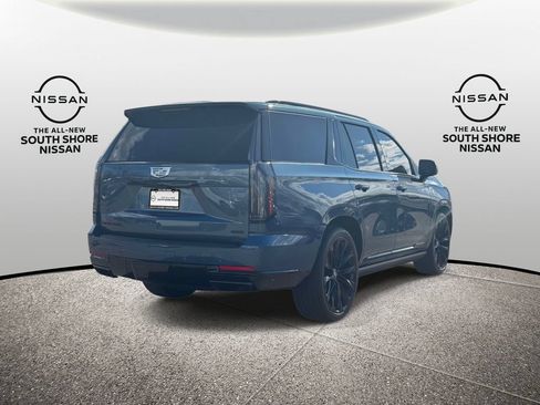 Used 2025 Cadillac Escalade Sport Platinum w/ LPO, ONYX Package AWD/4WD image 5