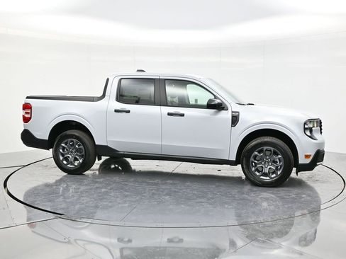 New 2025 Ford Maverick XLT w/ XLT Luxury Package image 4