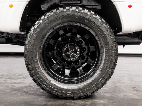 Used 2017 Ford F450 Platinum w/ Platinum Ultimate Package AWD/4WD image 15