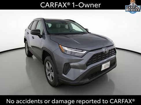 Used 2025 Toyota RAV4 LE AWD/4WD image 2