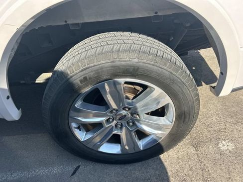 Used 2018 Ford F150 Platinum w/ Equipment Group 701A Luxury AWD/4WD image 10