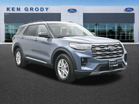 New 2025 Ford Explorer Active w/ Active Comfort Package RWD image 1