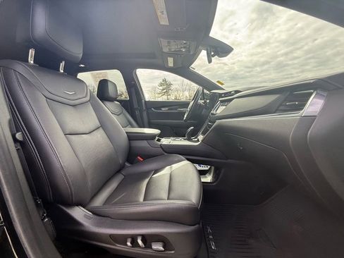 Certified 2021 Cadillac XT5 Premium Luxury w/ LPO, Floor Liner Package image 34
