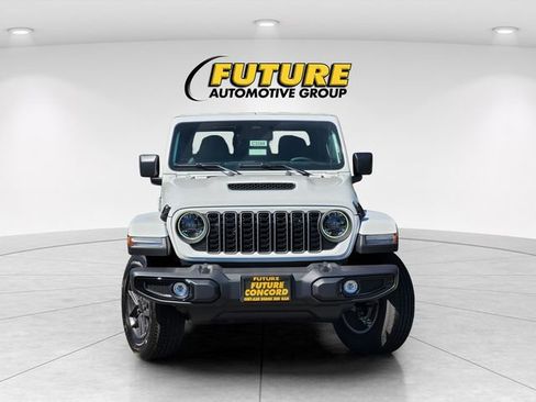New 2026 Jeep Gladiator Sport image 2