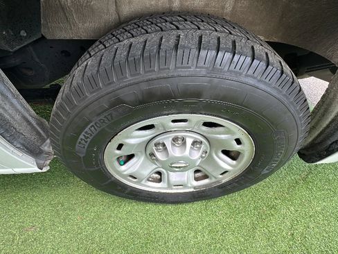 Used 2019 Nissan NV 2500 SV RWD image 21
