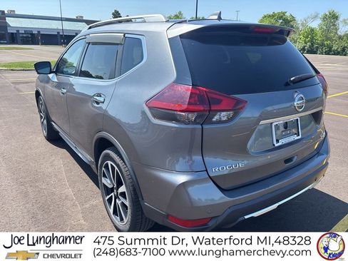 Used 2019 Nissan Rogue SL w/ Premium Package AWD/4WD image 5