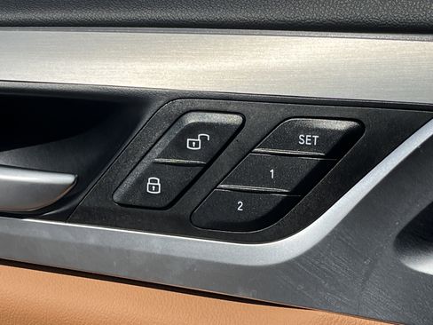 Used 2025 BMW X4 xDrive30i image 17