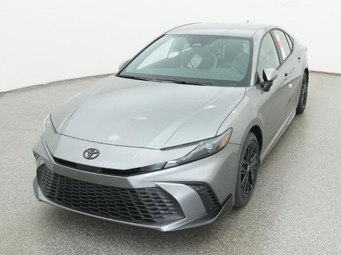 New 2026 Toyota Camry SE image 3