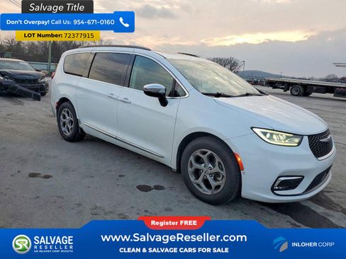 Used 2023 Chrysler Pacifica Limited FWD image 5