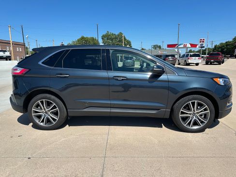 Used 2024 Ford Edge Titanium w/ Class II Trailer Tow Package image 7