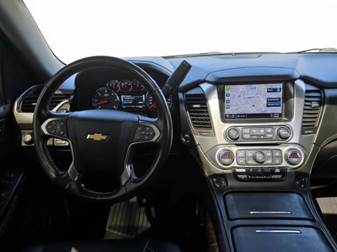 Used 2018 Chevrolet Suburban Premier RWD image 13