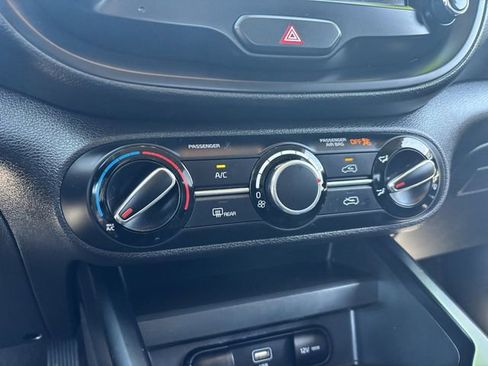 Used 2023 Kia Soul LX w/ Option Group 015 FWD image 24