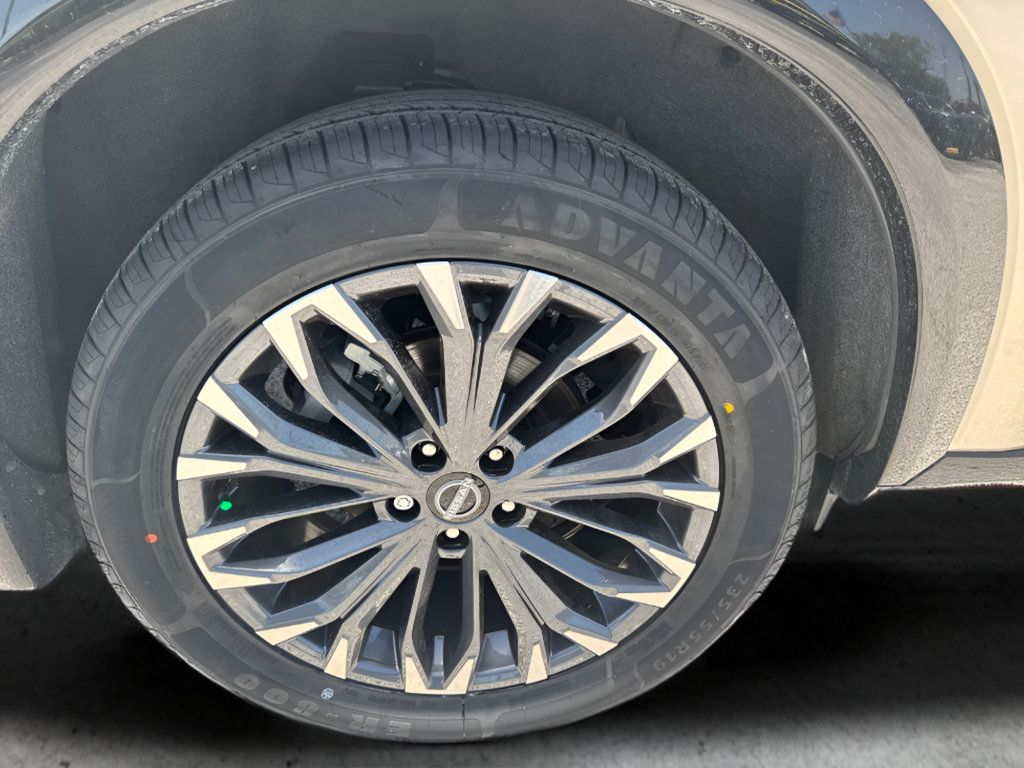 Used 2024 Nissan Rogue Platinum FWD image 45