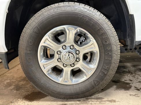 Used 2024 RAM 2500 Big Horn w/ Sport Appearance Package image 24