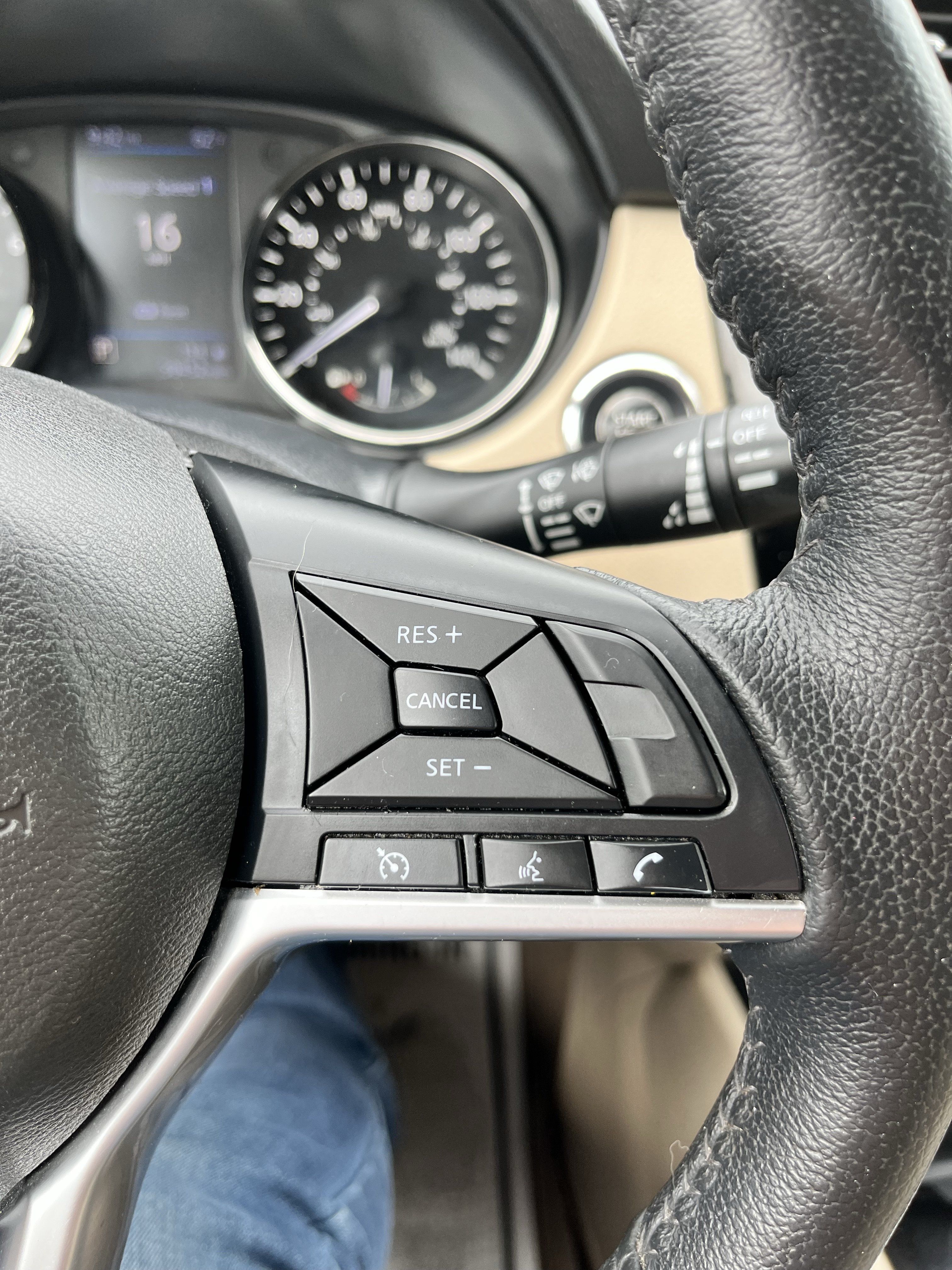Used 2019 Nissan Rogue SV AWD/4WD image 23