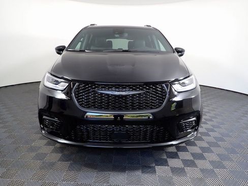 New 2026 Chrysler Pacifica Select w/ S Appearance Package image 9