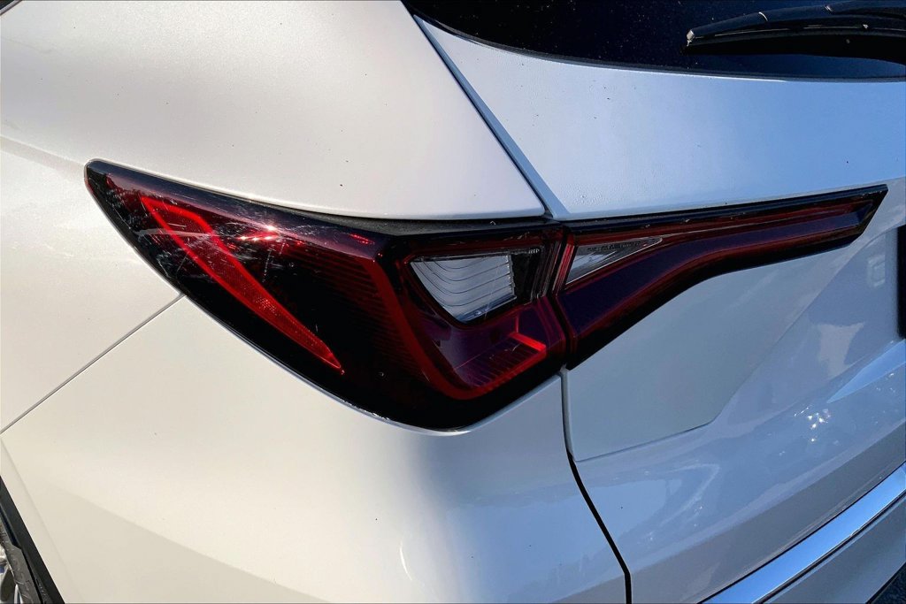 Used 2025 Acura MDX SH-AWD image 23