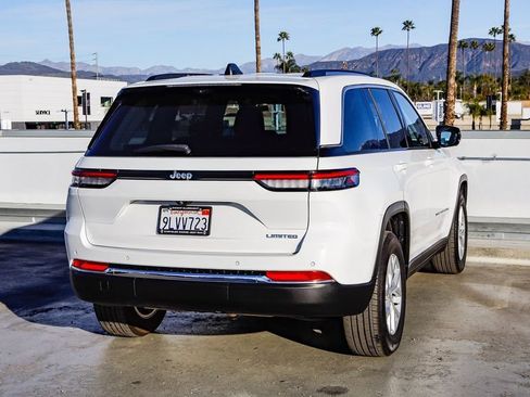 Used 2023 Jeep Grand Cherokee Limited w/ Luxury Tech Group II image 9