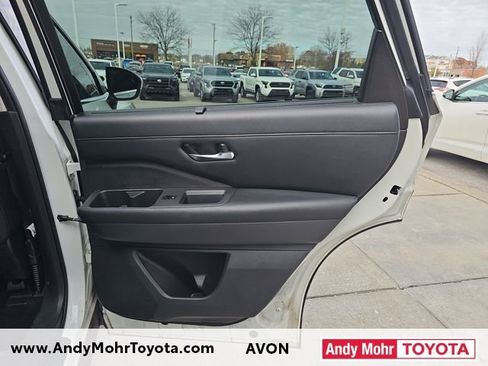 Used 2023 Nissan Pathfinder SL image 36