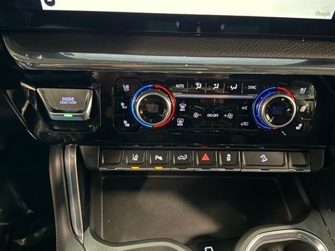 Used 2024 GMC Sierra 3500 Denali w/ Denali Reserve Package image 30