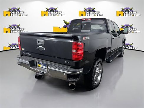 Used 2016 Chevrolet Silverado 2500 LTZ image 6