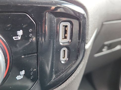 Used 2025 GMC Sierra 1500 SLT image 24