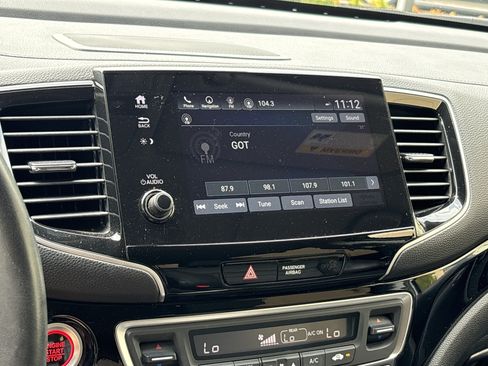 Used 2019 Honda Pilot Touring image 23