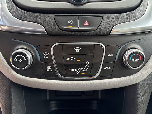 Used 2024 Chevrolet Equinox LS FWD image 25