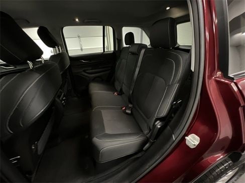 Used 2023 Jeep Grand Cherokee Laredo image 58
