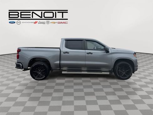 Used 2023 Chevrolet Silverado 1500 Custom AWD/4WD image 8