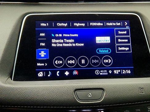 Used 2021 Cadillac XT4 Premium Luxury w/ Cold Weather Package AWD/4WD image 19