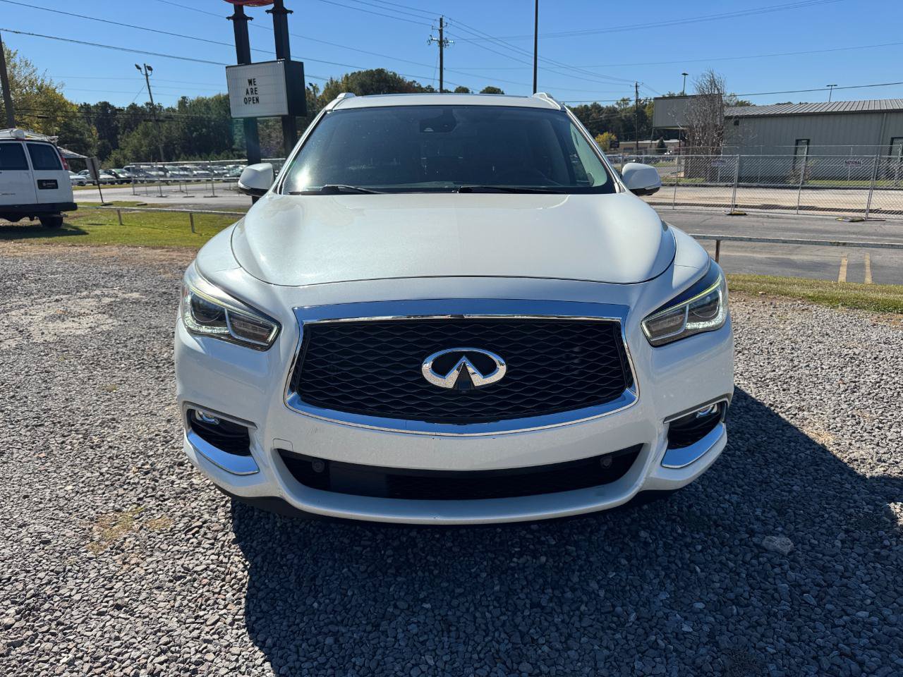 Used 2020 INFINITI QX60 Luxe w/ Essential Package AWD/4WD image 6