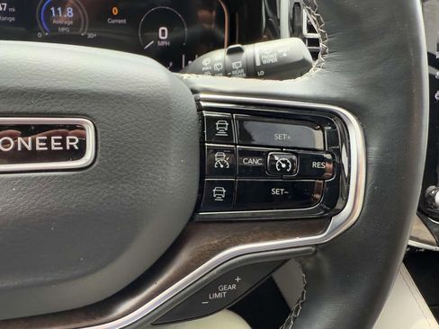 Used 2022 Jeep Grand Wagoneer Series I image 23