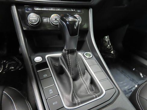 Used 2024 Volkswagen Jetta SE FWD image 10