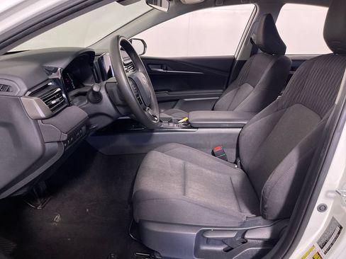 Used 2025 Toyota Camry LE FWD image 12
