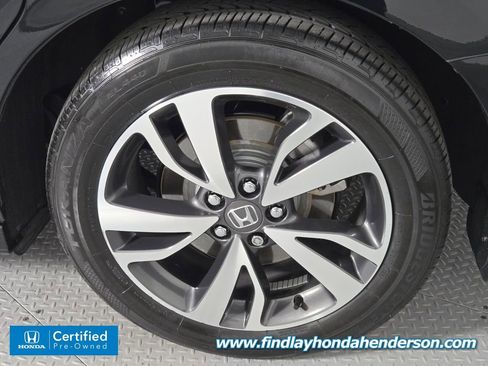 Certified 2024 Honda Odyssey Touring image 10