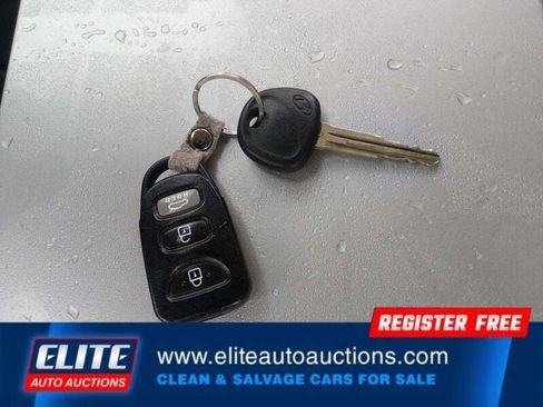 Used 2012 Hyundai Elantra GLS w/ Preferred Pkg 3 image 21