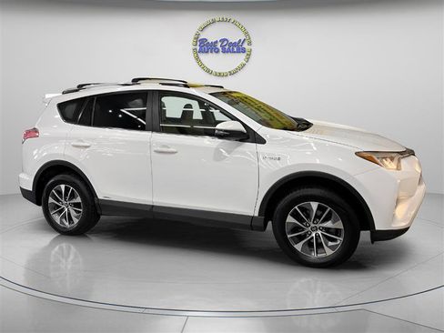 Used 2016 Toyota RAV4 XLE w/ Convenience Package image 8